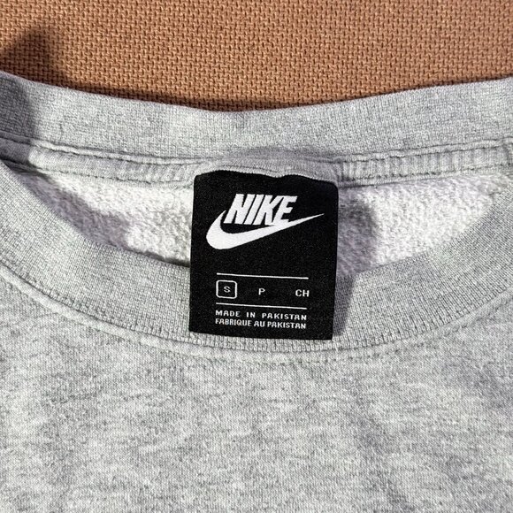 USED | Nike Sweatshirt 'Split' Crewneck | Grey | Size S | - Picture 3 of 4
